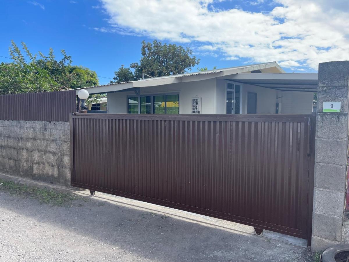 Tuatahi Beach Lodge Punaauia  Exterior photo